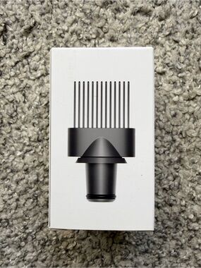 New! Dyson supersonic wide tooth comb
